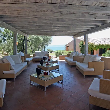 Apartahotel Baia Salinedda