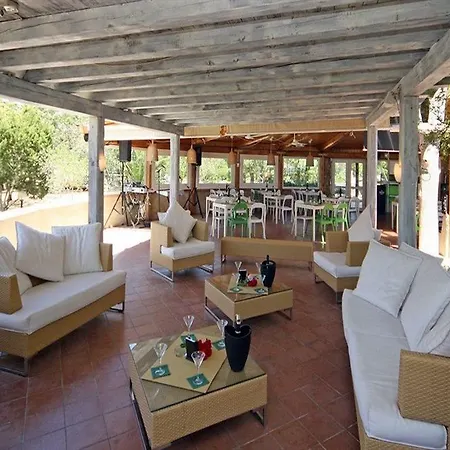 Apartmanhotel Baia Salinedda 3*