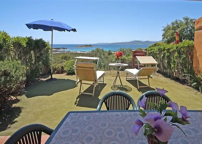 Aparthotel Baia Salinedda 3*