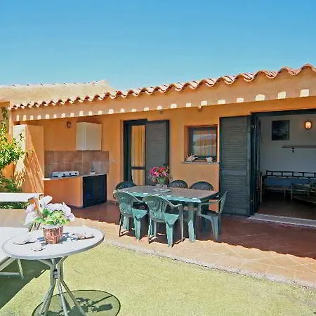 Aparthotel Baia Salinedda 3*