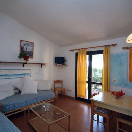 Aparthotel Baia Salinedda 3*