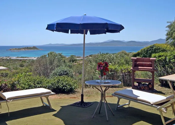 Aparthotel Baia Salinedda 3*